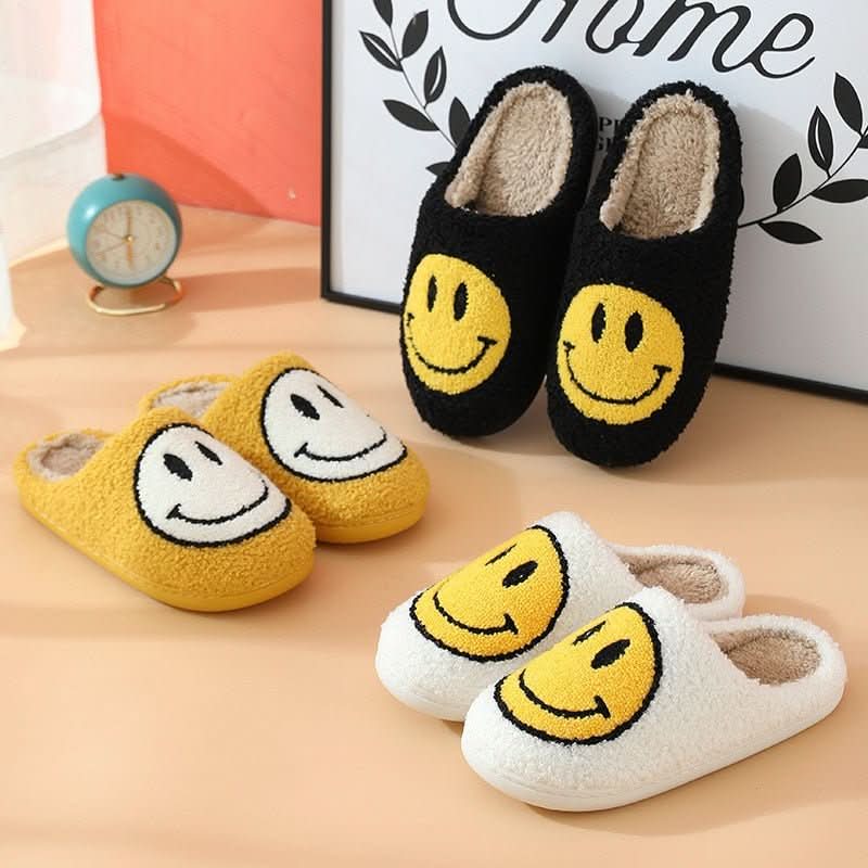 Lara | Damen Gefütterte Winter Hausschuhe mit Smiley-Motiv