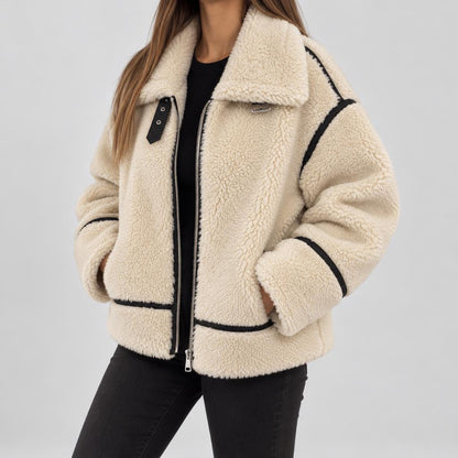 Marianne | Damen Sherpa Teddy Winterjacke mit Kontrastbesatz