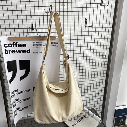 Samira | Damen Geräumige Schultertasche in Weiss